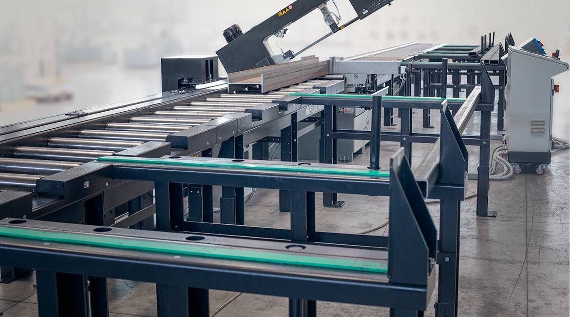 Cutting system to cut beams and bundles of metal tubes | © MEP S.p.A. - Circular and band sawing machines to cut metals
