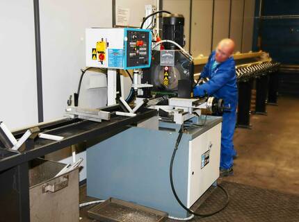 "Turnkey" solutions: the power of customization | © MEP S.p.A. - Circular and band sawing machines to cut metals